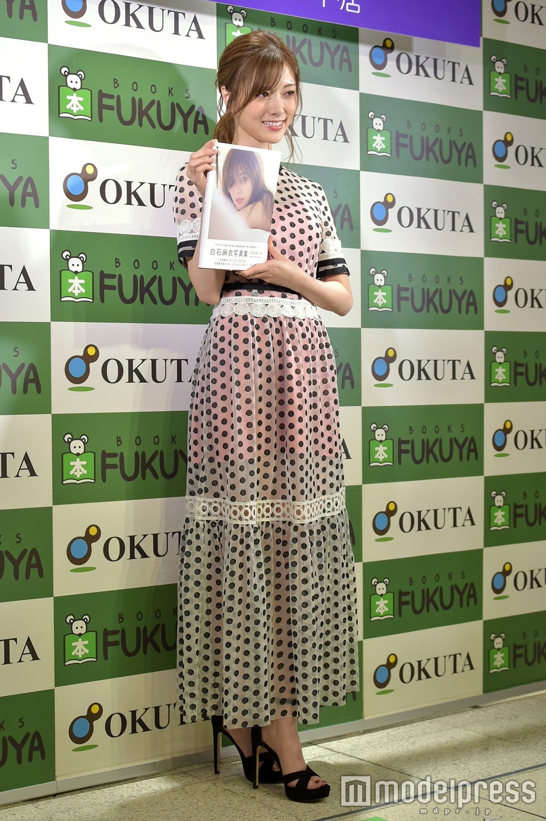 【今から使える春夏トレンド】あえての“インナー見せ”が可愛い「透けアイテム」