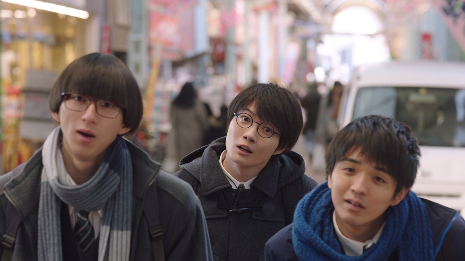 （中央）神木隆之介（提供写真）