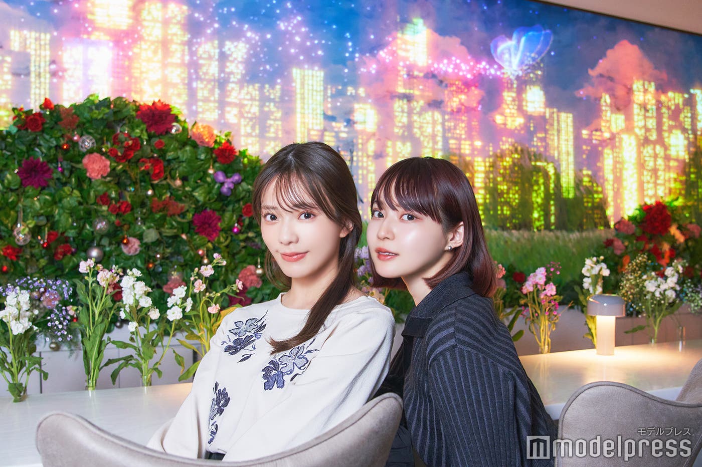 (左から)藤田みりあ、山崎江莉(C)モデルプレス