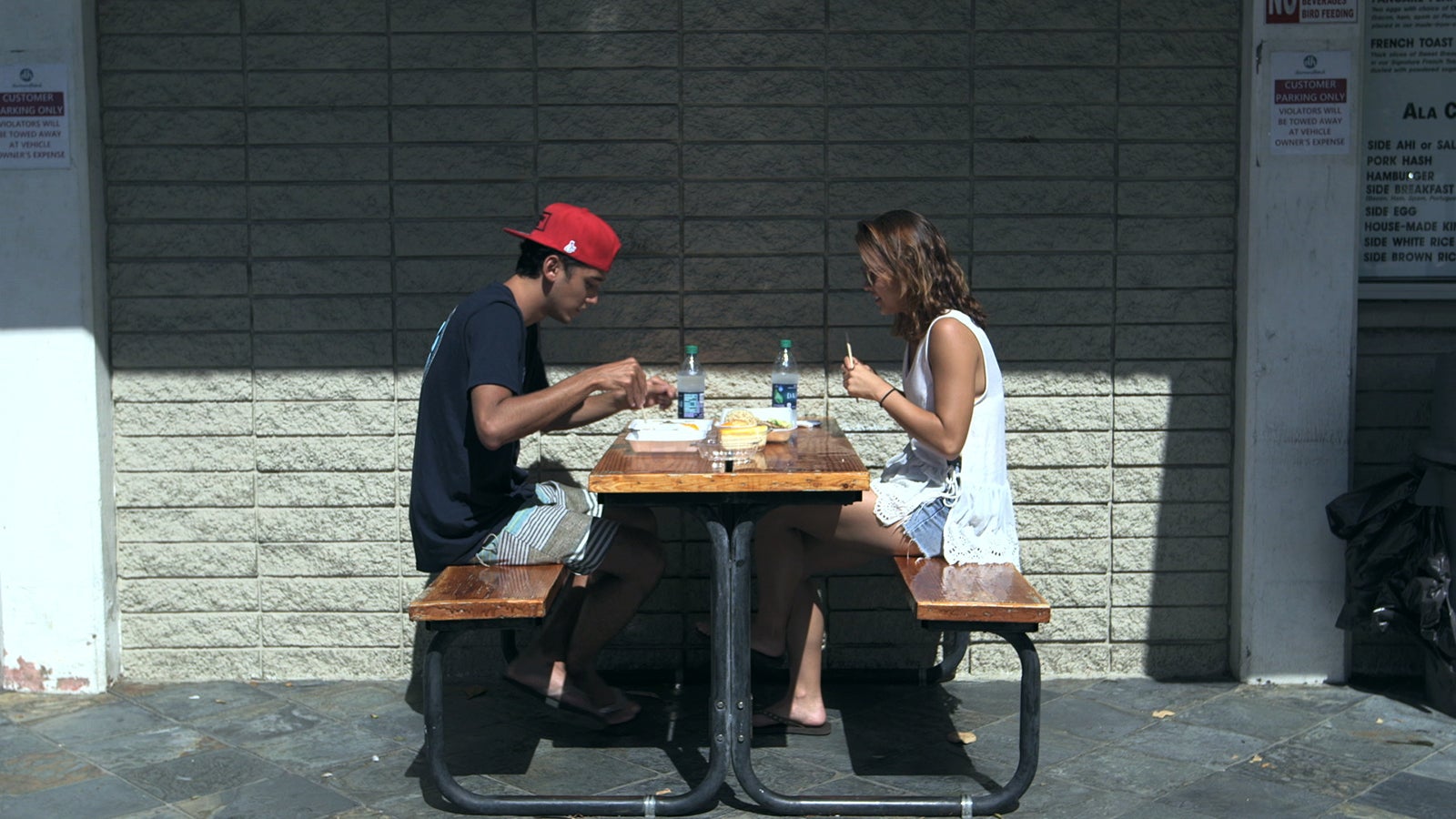 侑哉、エビアン『TERRACE HOUSE ALOHA STATE』6th WEEK（C）フジテレビ／イースト・エンタテインメント 