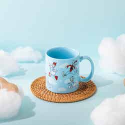 マグカップ 税込2,200円(C)Disney