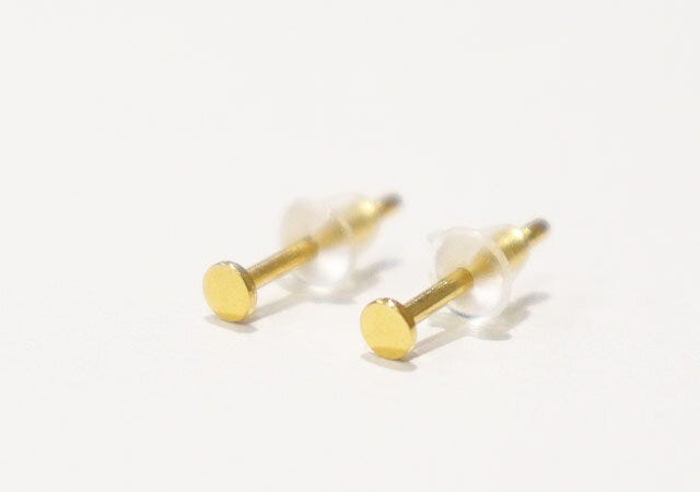 ダイソー　ステンレス極小ピアス18G