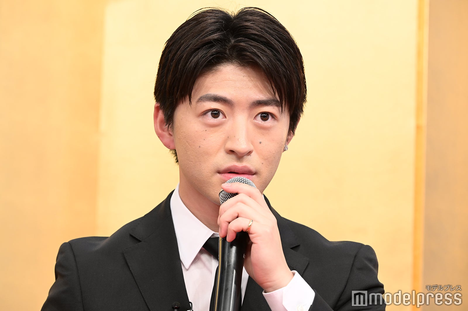 佐野玲於（C）モデルプレス