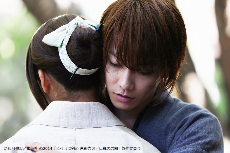 神谷薫（武井咲）と、緋村剣心（佐藤健）の関係にも注目