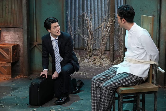 「セールスマン売岡」粗品、菊田竜大 (C)フジテレビ