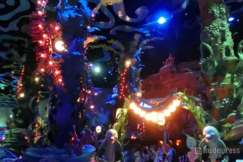 海の中にいるような幻想的な雰囲気のワールプール／TDS内マーメイドラグーン