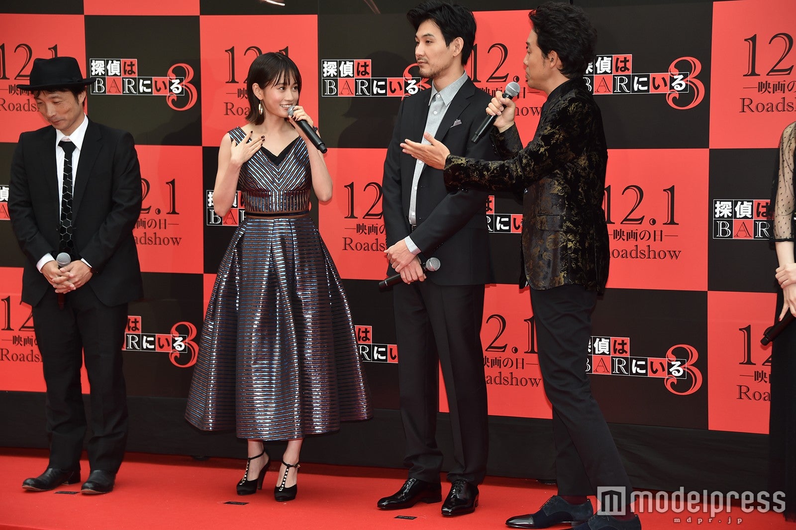 前田敦子の撮影エピソードにツッコミを入れる大泉洋（C）モデルプレス