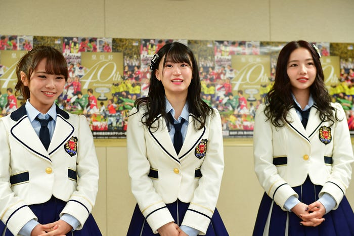 (左から)磯佳奈江、上西怜、村瀬紗英(画像提供:よしもとクリエイティブ・エージェンシー)