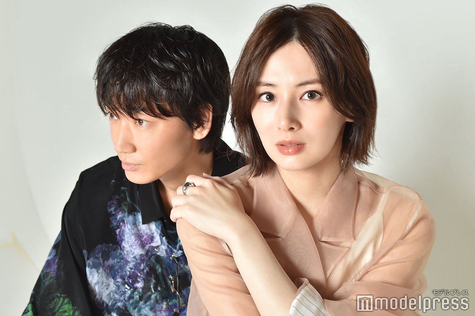 綾野剛 北川景子 1番最強で1番魅力的 なバディに 2度目の共演で互いを語る ドクター デスの遺産 インタビュー モデルプレス 綾野剛 北川景子 1番最強で1番魅力的 なバディに 2度目の共演で互いを語る ドクター デスの遺産 インタビュー モデルプレス