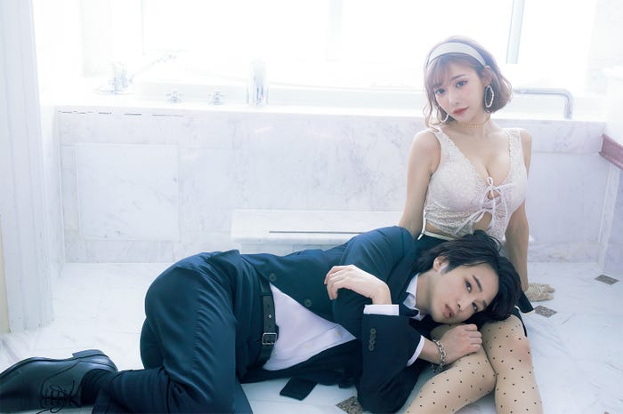 カルマ、明日花キララ(提供写真)