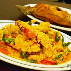 タイに行ったら一度は食べておきたい「SOMBOON SEAFOOD」の絶品蟹カレー【モデルプレス】