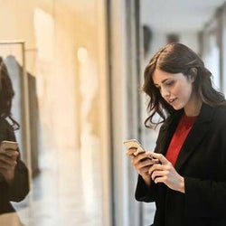 男性がキュンとする!「デート後」に女性からもらったら嬉しいLINE