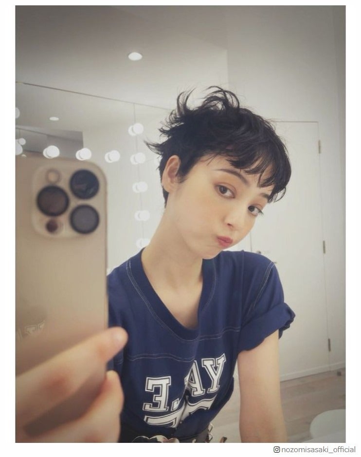 佐々木希、“少年風”黒髪ベリーショートを披露「ウランちゃんみたい」の声