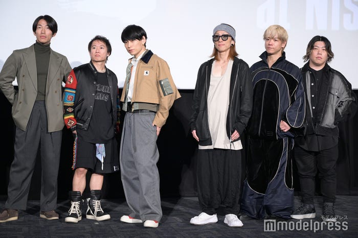 UVERworld(左から)真太郎、克哉、TAKUYA∞、彰、 信人、誠果(C)モデルプレス