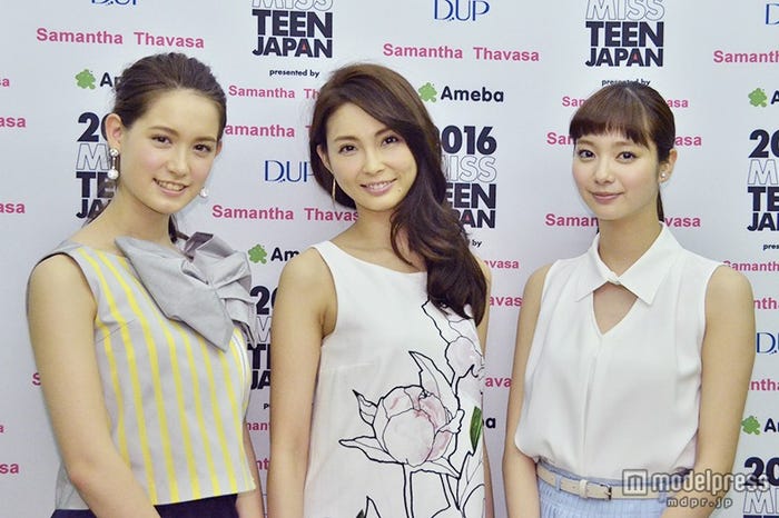 左より:トラウデン直美、押切もえ、新川優愛