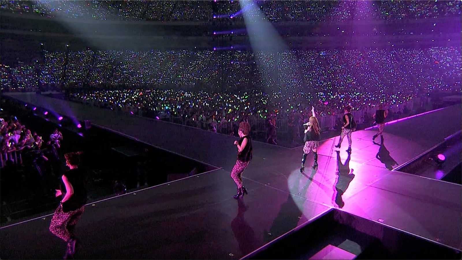 板野友美（提供写真）