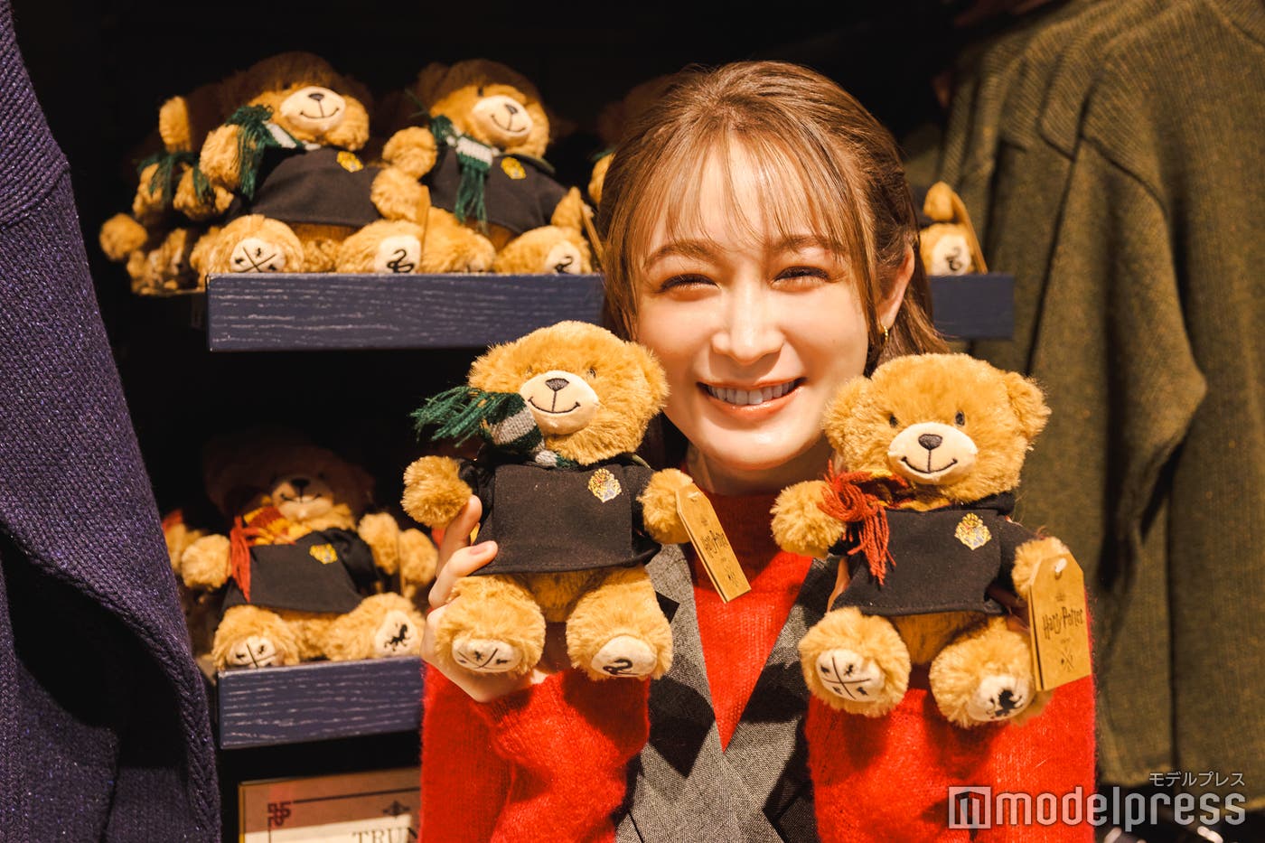 キュートなベアは東京限定品(C)モデルプレス