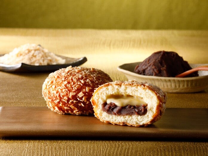 「東京ばな奈s」の「東京ばな奈のクリームあんドーナツ」1個324円、5個入1620円　※画像提供／グレープストーン