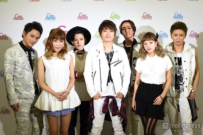 AAA(左から)日高光啓、宇野実彩子、末吉秀太、西島隆弘、浦田直也、伊藤千晃、與真司郎