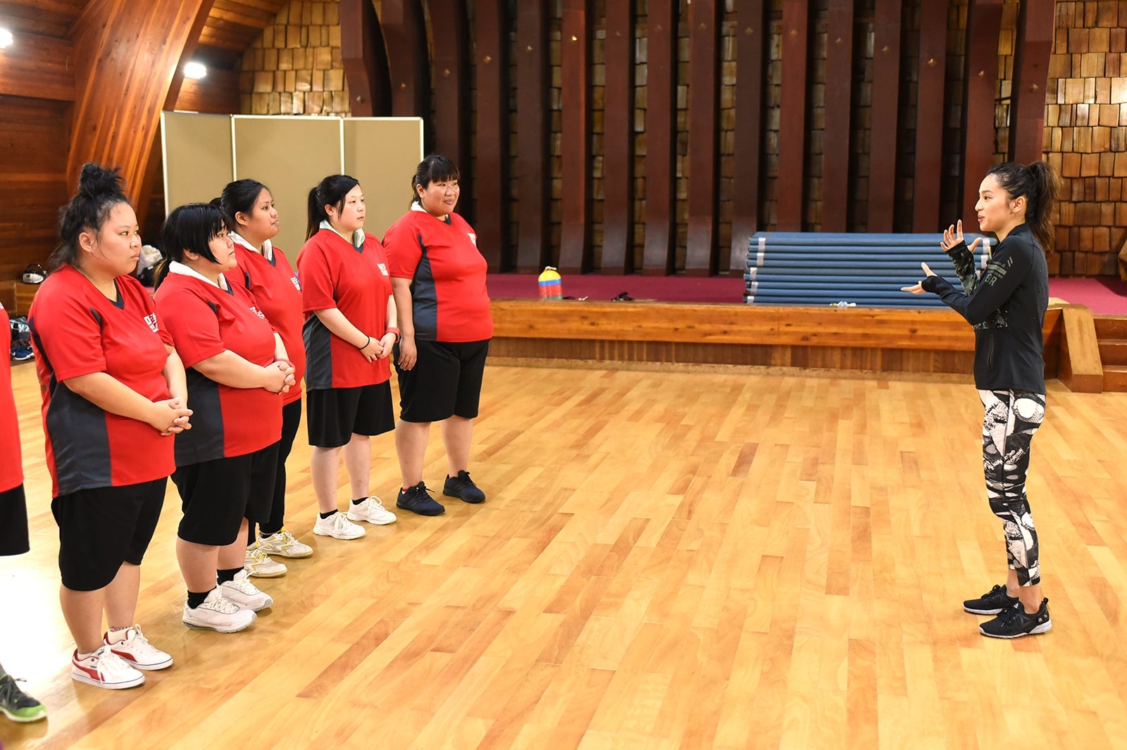 「ダイエット・ヴィレッジ～」合宿の様子 （C）日本テレビ