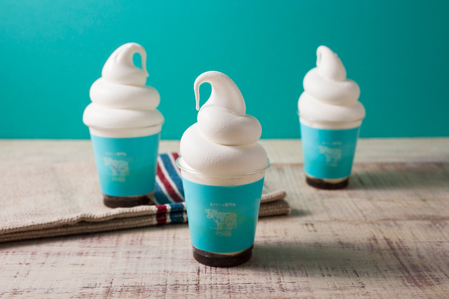 ミルキーパフェ／画像提供：オペレーションファクトリー