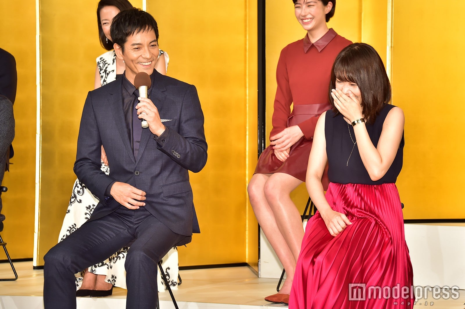 （左から）沢村一樹、有村架純（C）モデルプレス