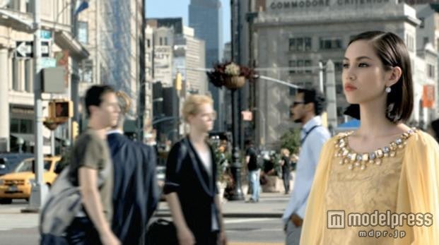 水原希子が出演するCM「快速カメラ編」