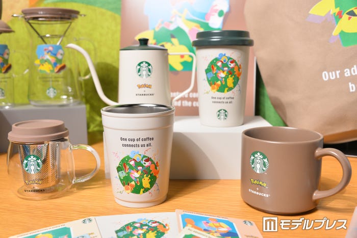 『Pokemon + STARBUCKS SSケトル コーヒーコネクション 550ml』¥5,800、『Pokemon + STARBUCKS 2WAY SSカップ/ホルダー 355mlコーヒーコネクション/コーヒーアドベンチャー』 各¥4,000、『Pokemon + STARBUCKS セラミックキャニスター コーヒーコネクション』¥ 3,800、『Pokemon + STARBUCKS SSストレーナー付き耐熱グラスマグ コーヒーアドベンチャー 296ml』¥4,400、『Pokemon + STARBUCKS 2WAYスタッキングマグ 355ml コーヒーコネクション/コーヒーアドベンチャー』 各¥3,800(C)モデルプレス