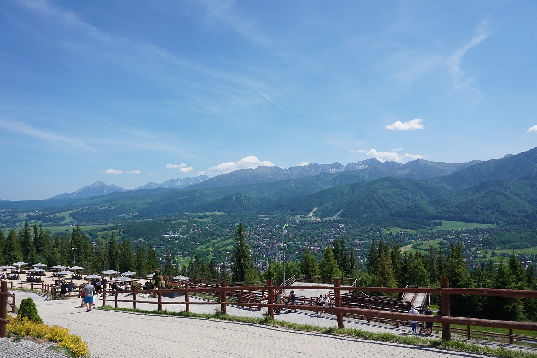 山岳リゾート、ザコパネ。ケーブルカーで気軽に絶景を楽しめる