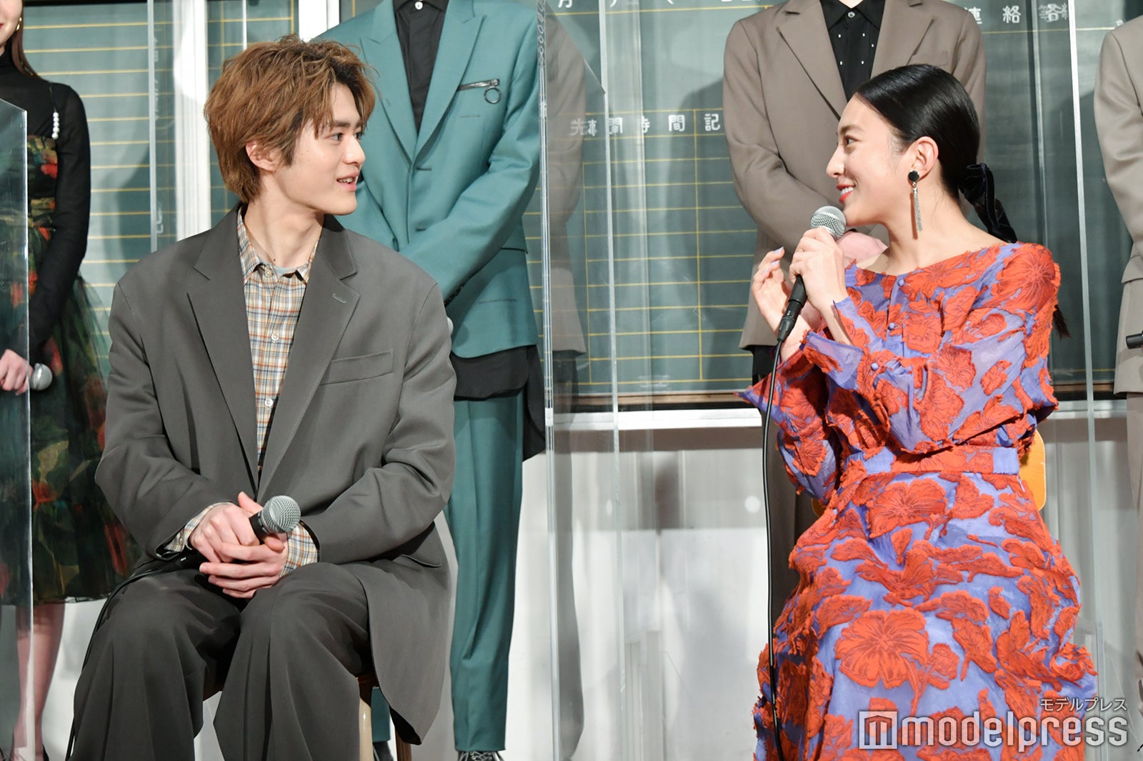 鈴鹿央士、久保田紗友 （C）モデルプレス