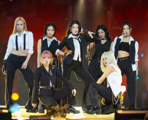 Kep1er、LAで7人体制お披露目 Stray Kidsカバーで圧倒【KCON LA 2024】