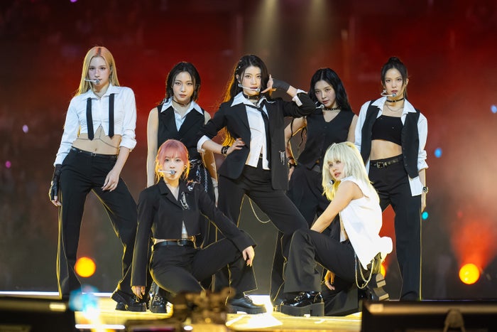 Kep1er、LAで7人体制お披露目 Stray Kidsカバーで圧倒【KCON LA 2024】