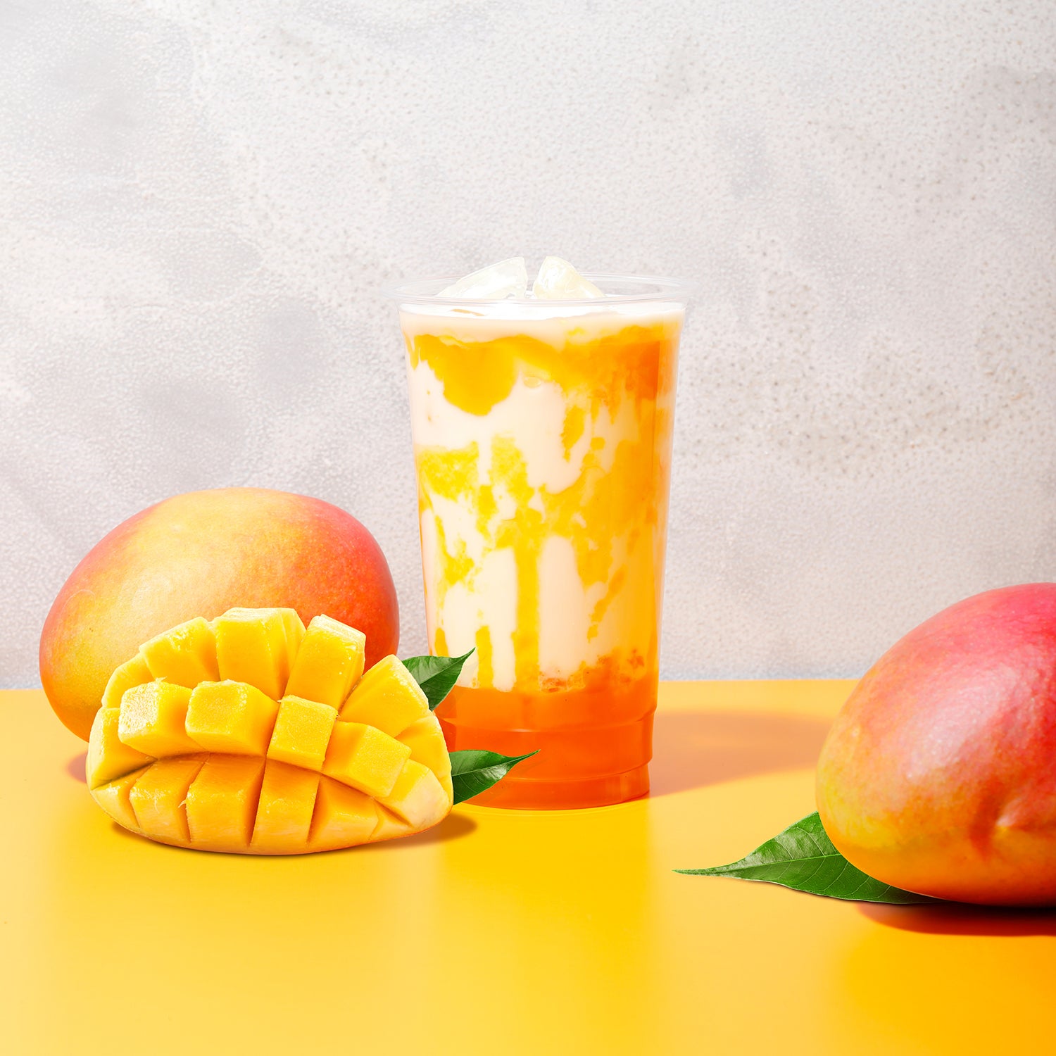 台湾マンゴーラテ／画像提供：株式会社オークラインターナショナル