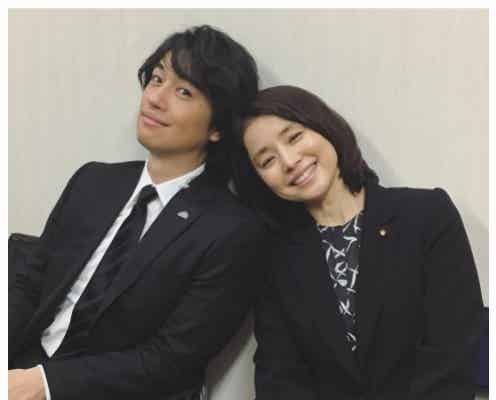 石田ゆり子、斎藤工と密着ツーショット「素敵な親戚」に反響