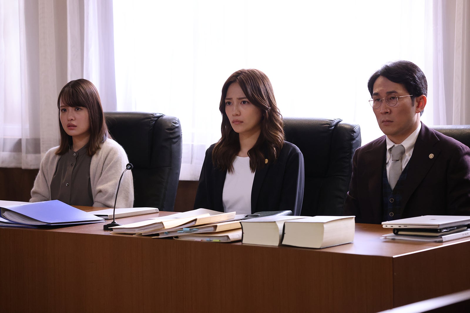 森迫永依、川口春奈、じろう「アンサンブル」第1話（C）日本テレビ