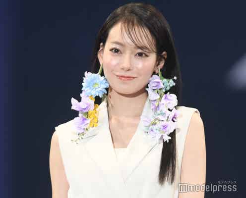 なこなこカップル・なごみ、大ぶり花ピアスに釘付け 華やかな“妖精”スタイル【札幌コレクション2024SS】