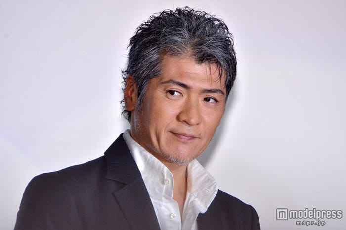 吉川晃司(C)モデルプレス