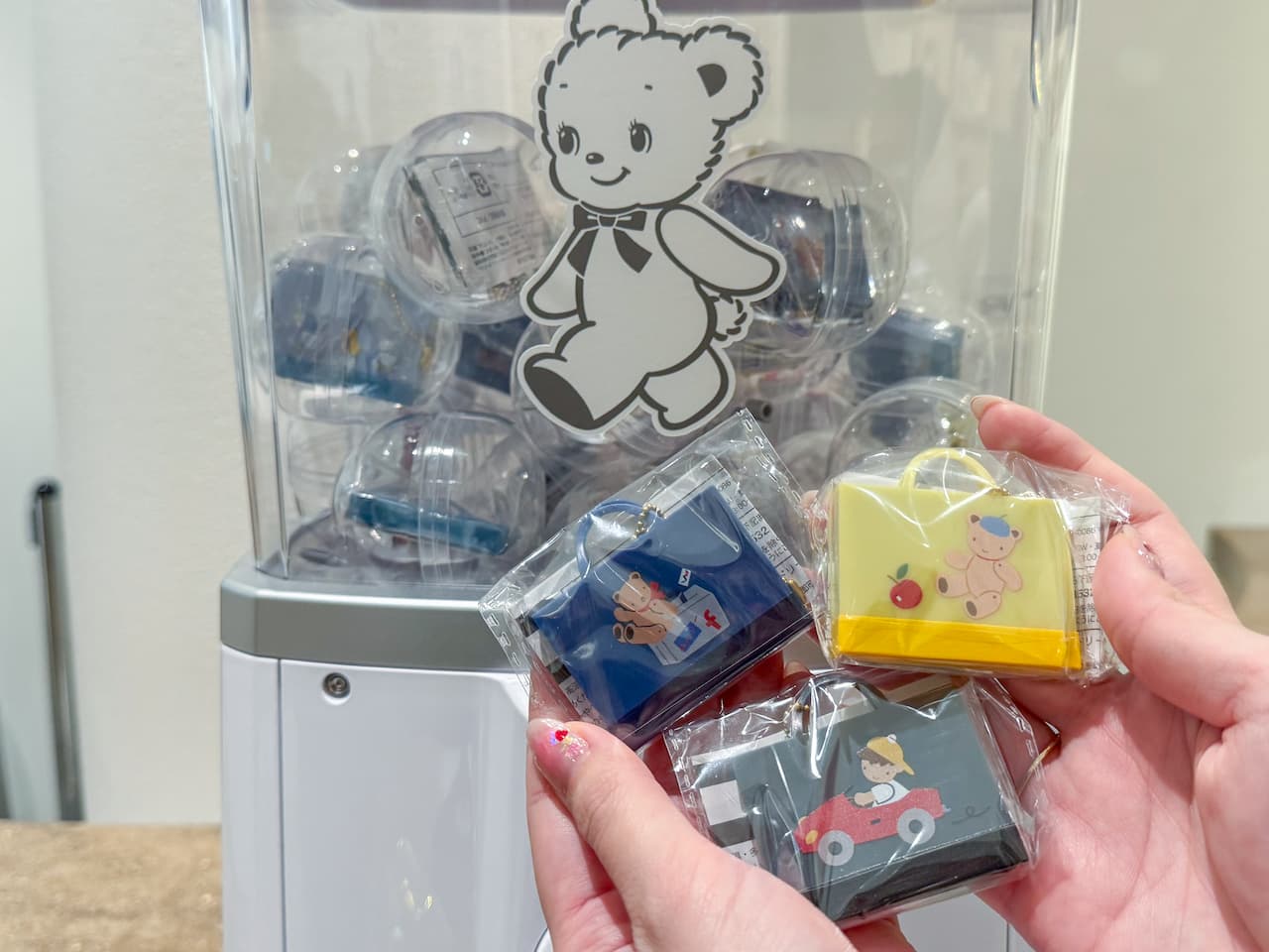 【ファミリア】1回1,000円！大人もハマるカプセルトイ｜#anna編集部のあんなぁな話 #008