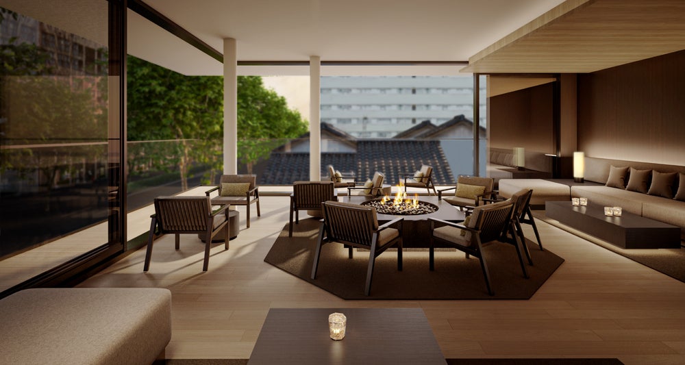 御池通りに面した開放的なテラス／画像提供：ロイヤルパークホテルズアンドリゾーツ