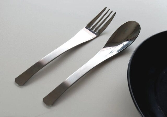 ダイソーの燕製のステンレススプーンとステンレスフォーク