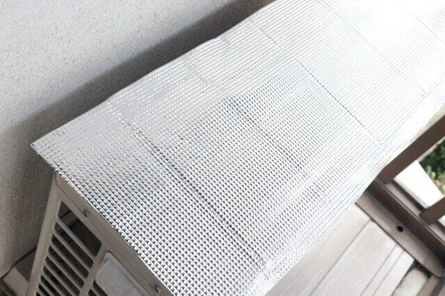 ダイソー　エアコン日よけシート（32cm×80cm）