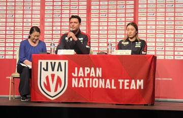 バレー女子日本代表がアジア選手権から帰国 ロス五輪切符逃し石川主将「申し訳ない」次のチャンスは来年8月のW杯「一歩ずつ成長していきたい」