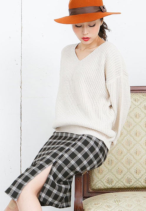 チェック柄サイドスリットアシンメトリー膝丈タイトスカート「神戸レタス」2590円（税込）／画像提供：神戸レタス