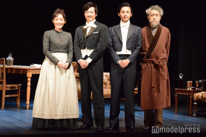(左から)前田亜季、忍成修吾、藤ヶ谷太輔、浅野和之 (C)モデルプレス