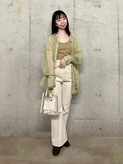 シアーシャツ　コーデ　夏