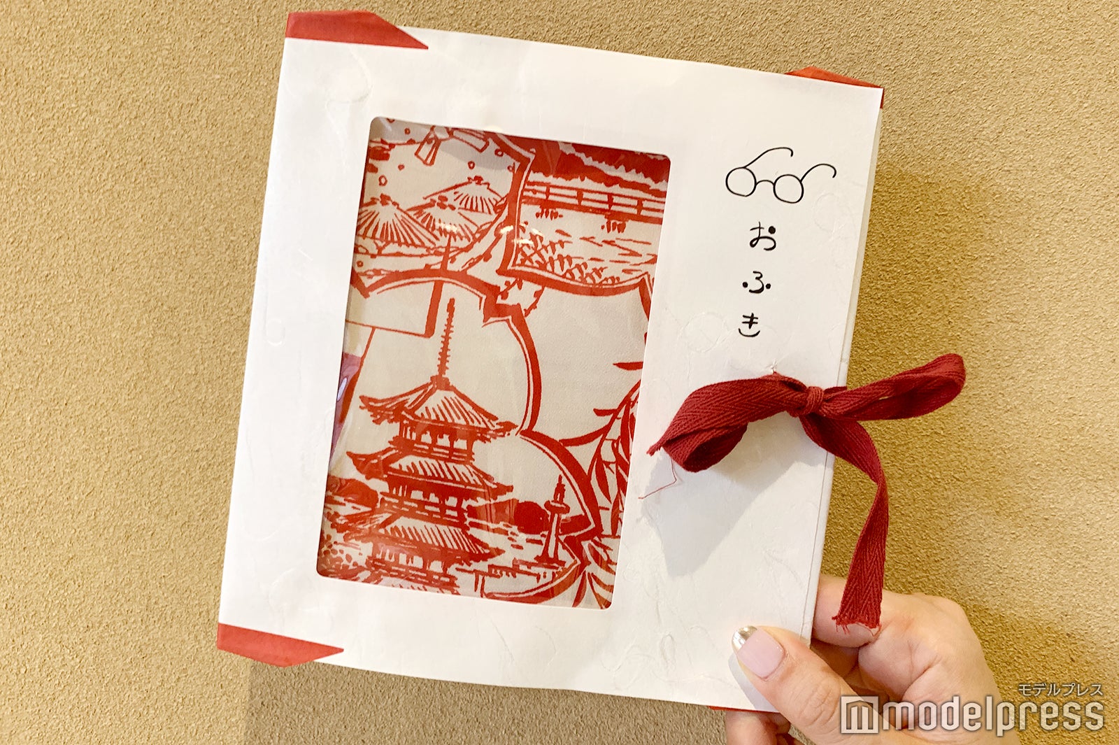 パッケージにも拘り一枚一枚が手包み（C）モデルプレス