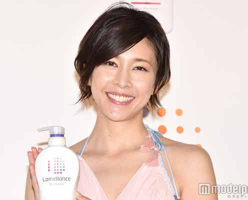 竹内結子、“世界で1番目の女”に?SEXYドレスで美貌際立つ