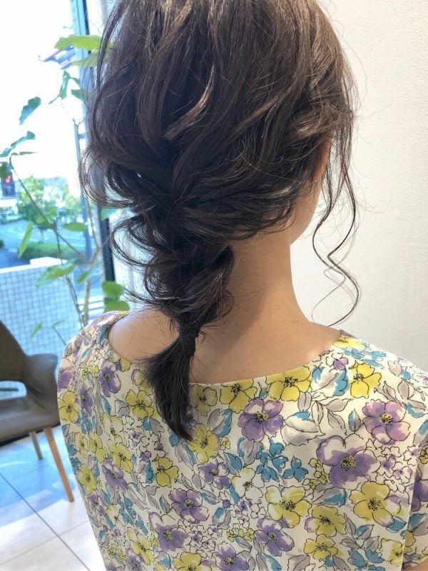 三つ編みでできるミディアムヘアアレンジ14選 大人カジュアルから上品スタイルまで モデルプレス 三つ編みでできるミディアムヘアアレンジ14選 大人カジュアルから上品スタイルまで モデルプレス