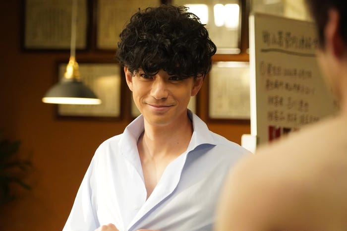 三浦翔平 「ハコヅメ~たたかう!交番女子~」第1話より(C)日本テレビ