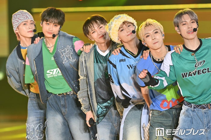 DXTEEN、Da-iCE花村想太＆和田颯手掛けた楽曲初パフォーマンス ファンたっぷりステージ【GirlsAward 2024 S／S】